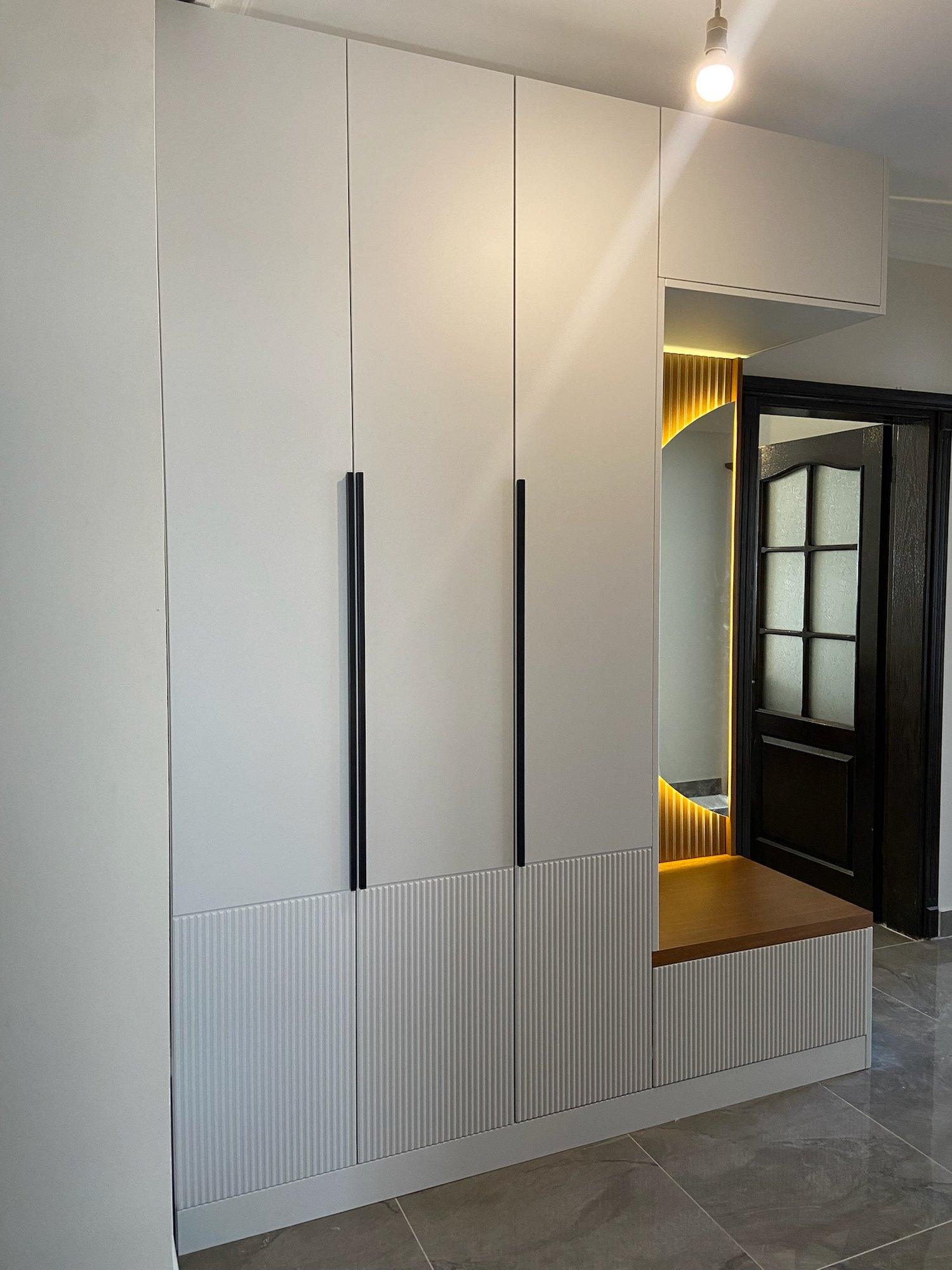 Vestiyer ve hol ünitesi — GÖKÇELER İç Mimarlık, İstanbul